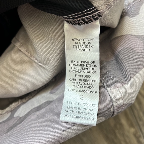 Democracy Ab technology Camo Mini Skirt size 2 - Picture 8 of 10